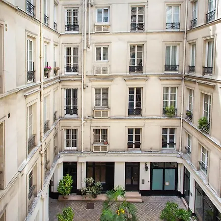 Cmg Galeries Lafayette / Madeleine Apartment